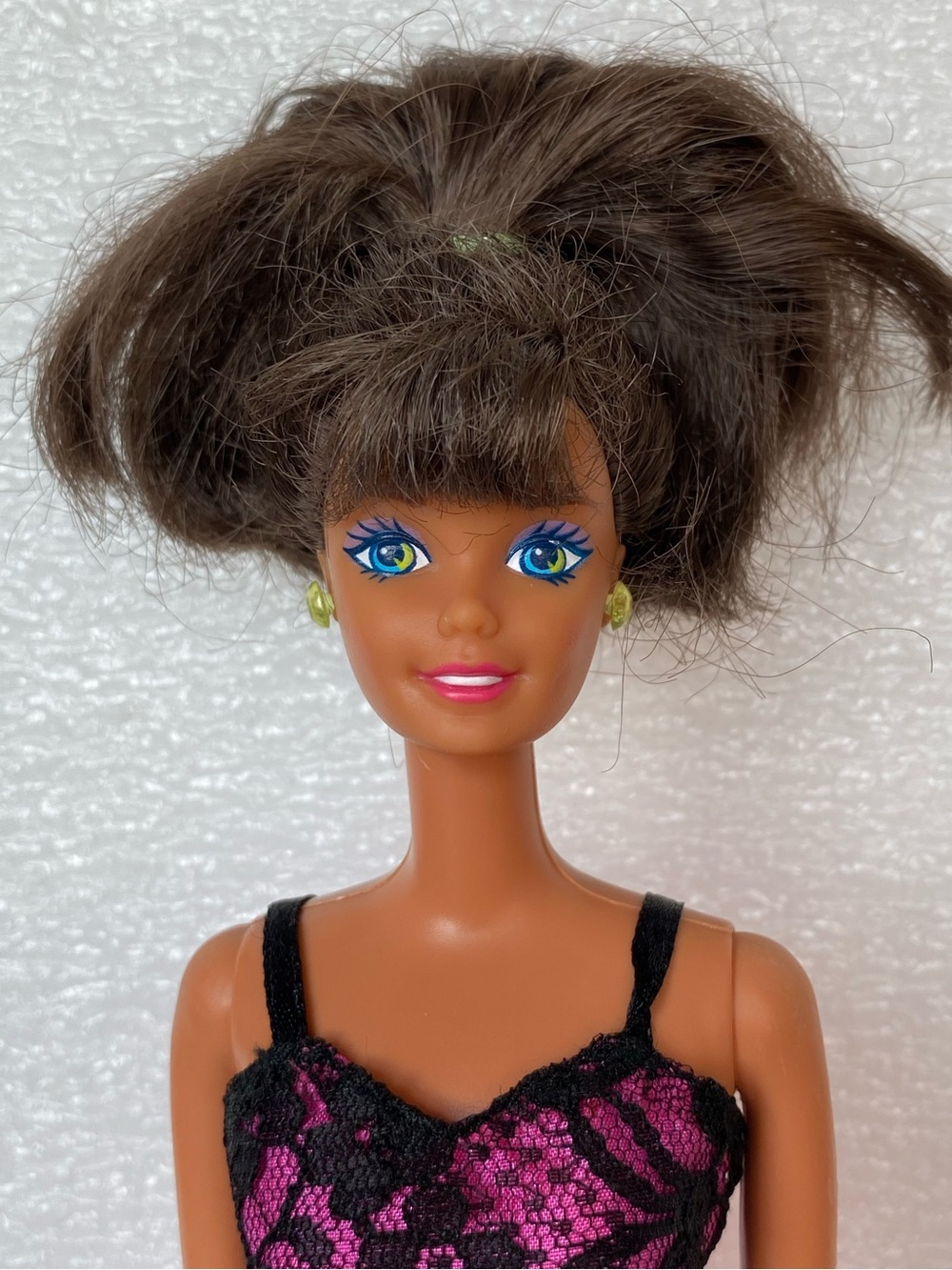 Vintage 1997 Sweetheart Barbie Doll Brunette
Mattel #18610 - Redressed